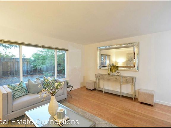 3rd image of 5813 Castano Dr