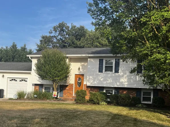 1559 Marco Dr, Pasadena, MD 21122