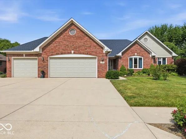 1094 Brookway Dr, Avon, IN 46123