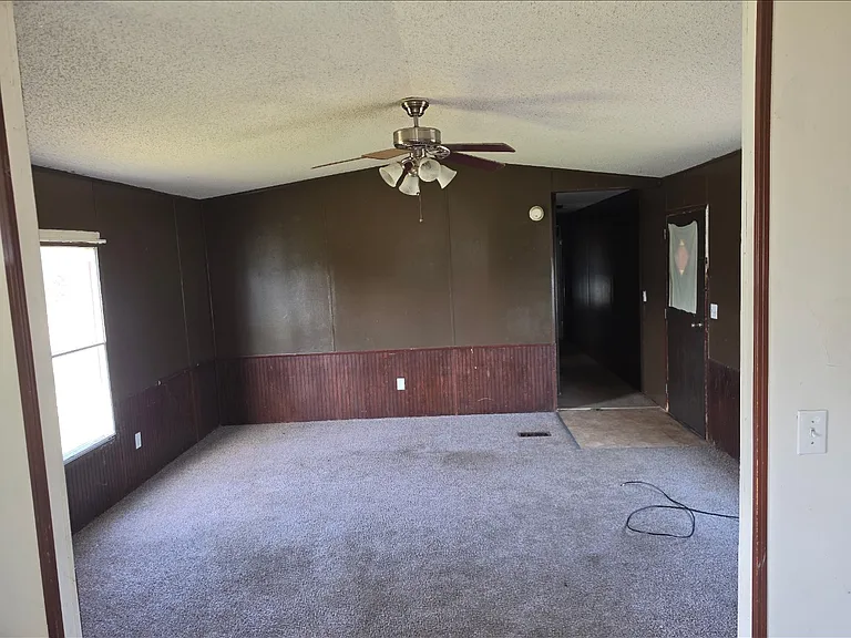 110 Mallard Park Rd — Photo 2