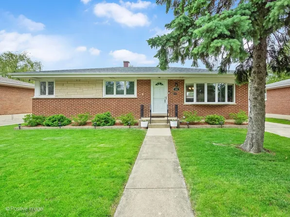 690 W Willow Gln, Addison, IL 60101