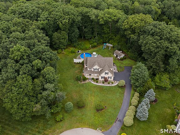 2nd image of 106 Stonecroft Lane