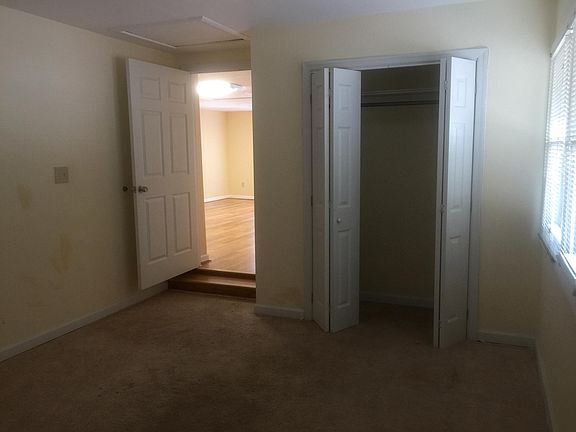 5th image of 5933 Bush Hill Dr