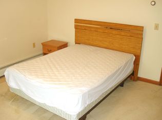 19 Glendale Rd, Narragansett, RI 02882