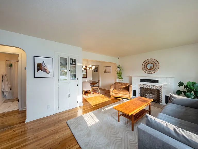 707 S Michael St — Photo 2