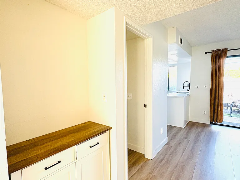 1013 W Linden St #16 — Photo 13