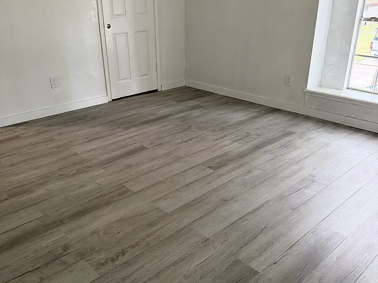 2010 Lexington Woods Dr — Photo 10