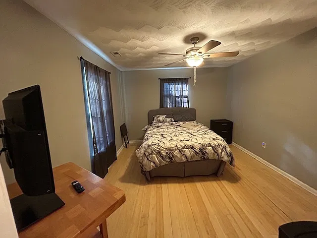 3 bed, 1017 sqft, $1,100 — Photo 2