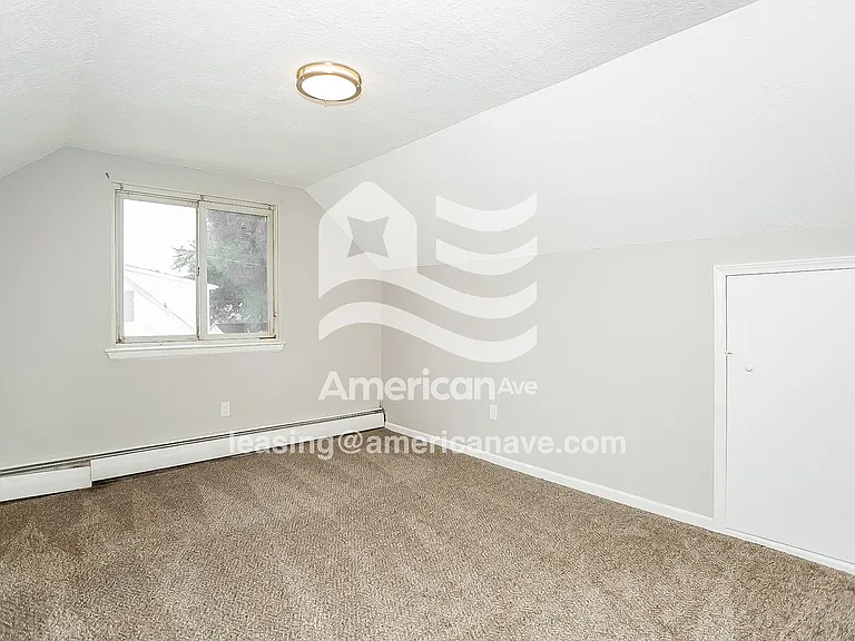 614184_014_wm_-_bedroom_13139097.jpg
