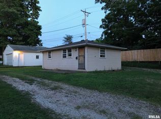 1202 Dell Ave, Pekin, IL 61554