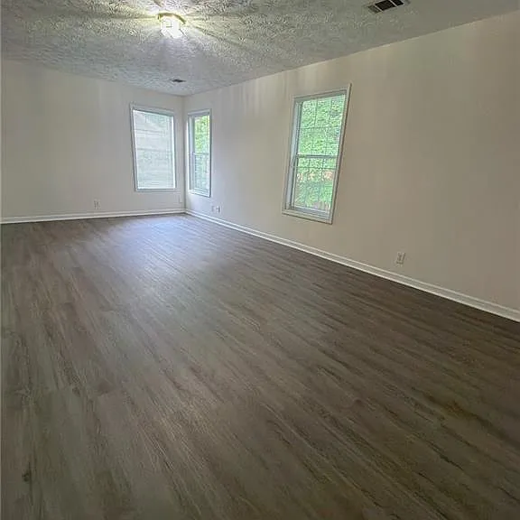 5045 Saddle Bridge Ln — Photo 10