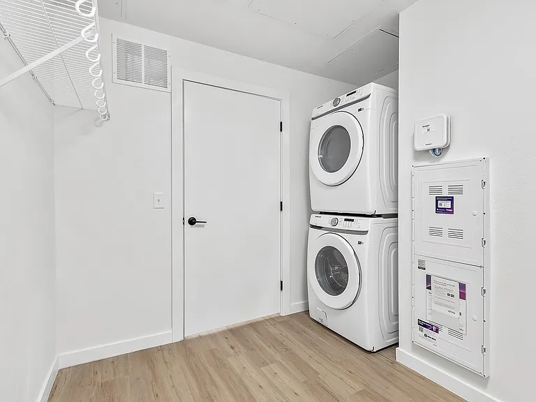 Oso Apartments — Photo 124