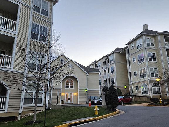 2nd image of 4550 Strutfield Ln APT 2416
