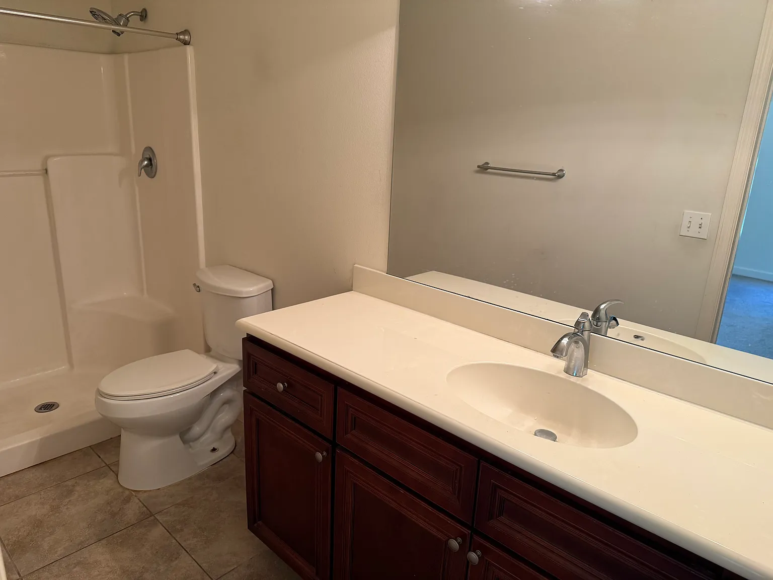 3 bed, $1,995 — Photo 4