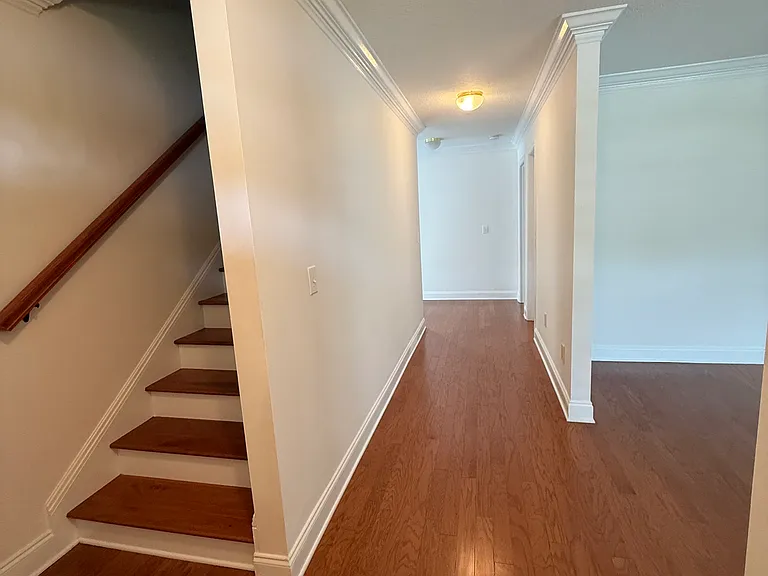 139 Kingscreek Dr — Photo 4