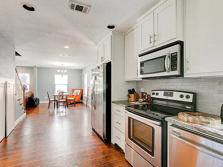 3201 Forest Park Blvd — Photo 9