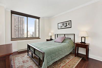 3rd image of 400 E 90th St APT 15A