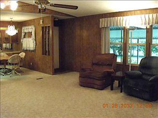 4th image of 17 Landberg Ln N