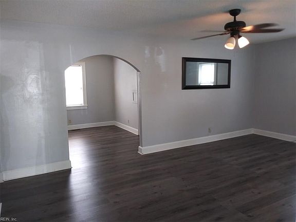 3rd image of 1563 Norcova Ave