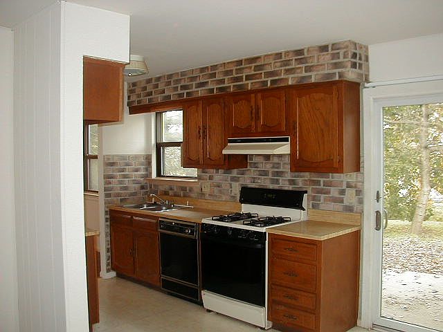 2nd image of 339 Clemens Rd