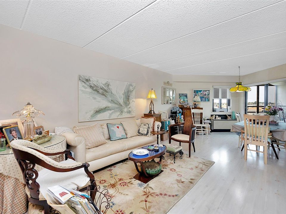 1st image of 725 Miller Avenue #413