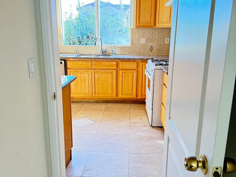620 N Rural Dr — Photo 7