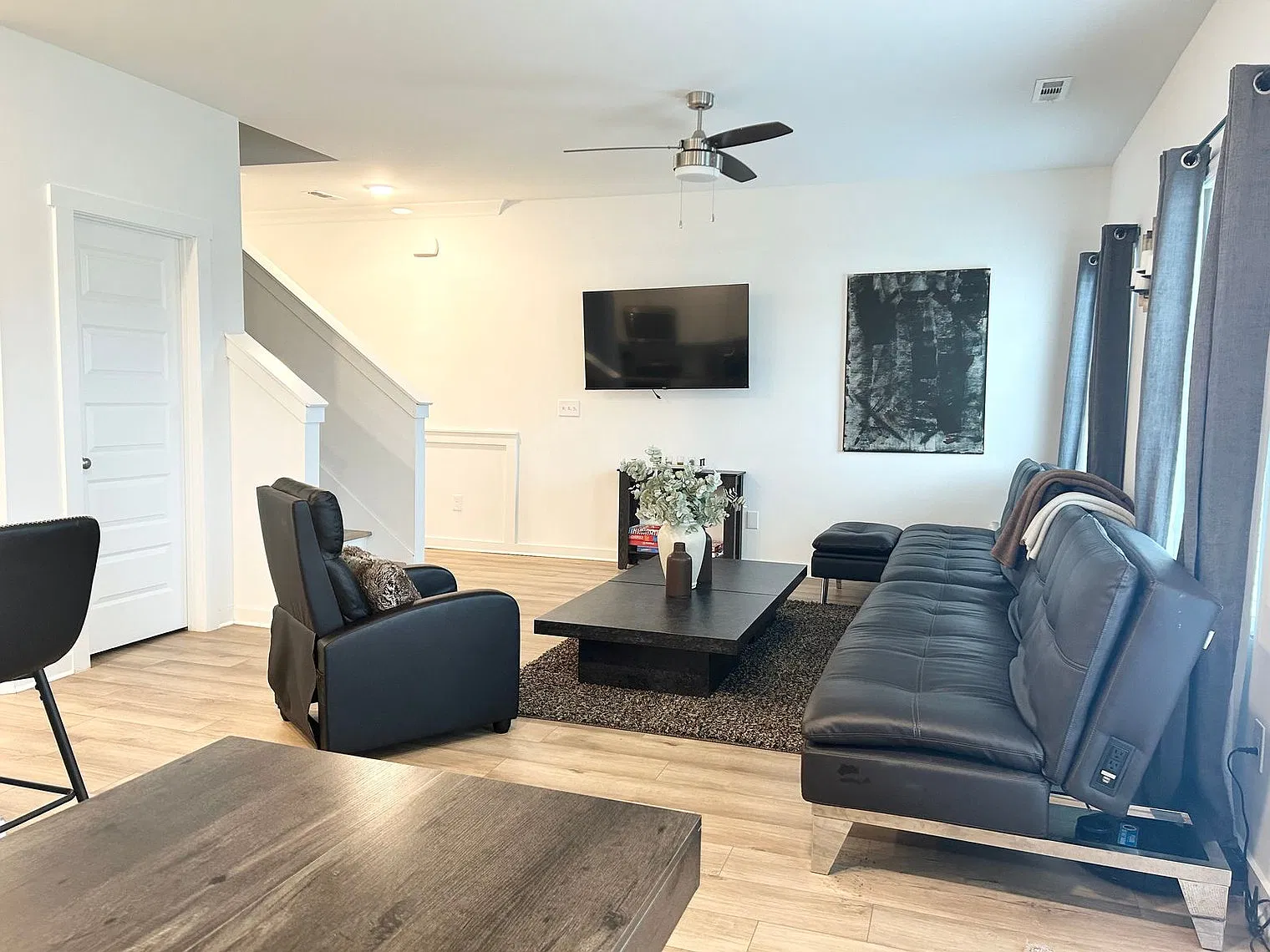 3 bed, 2.5 bath, $3,485 — Photo 4