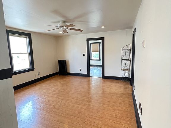 3rd image of 224 Fern Ave Floor 2