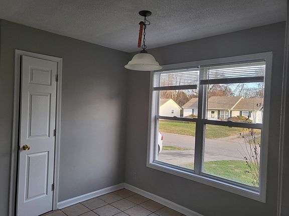 2nd image of 1829 Harbor Dr