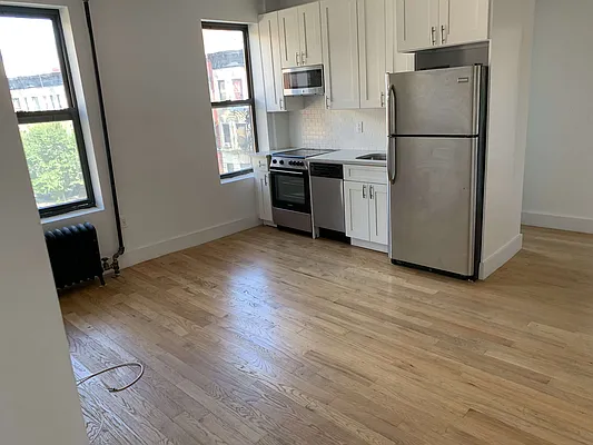 Rented by Tapiro Realty | media 1