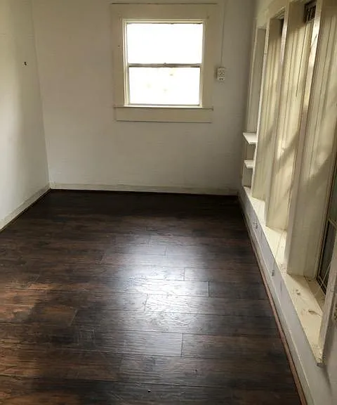 713 W Maple St — Photo 5