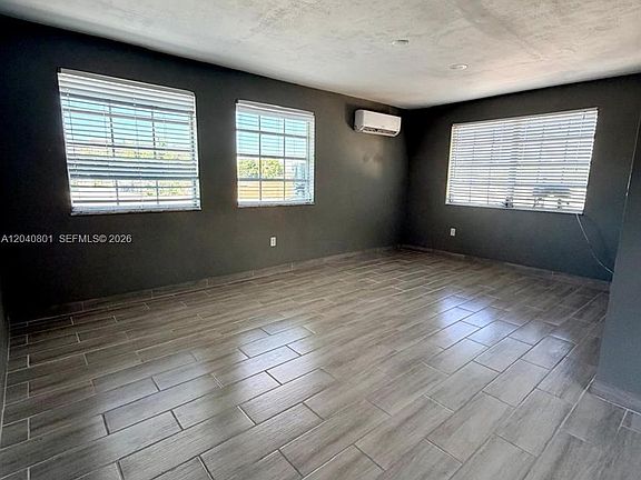 5th image of 359 W 12th St #3