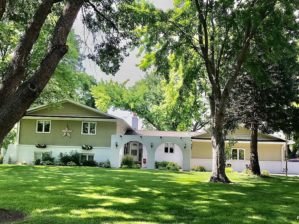 1st image of 2902 Sunset Dr