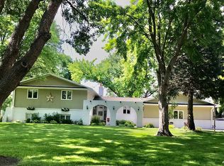 2902 Sunset Dr, North Platte, NE 69101