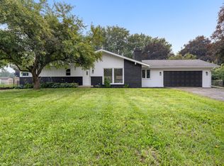 3162 Far Hill Rd, Rockford, IL 61109