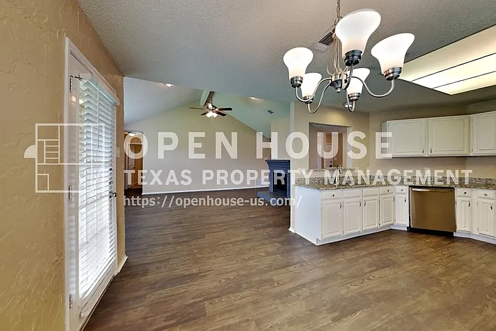 812 Arbor Downs Dr — Photo 7