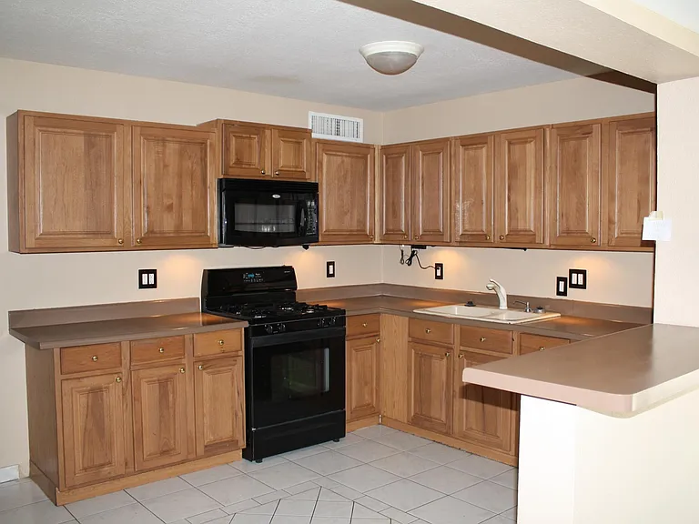1859 E Florian Ave — Photo 11