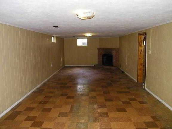 Basement - Family Room