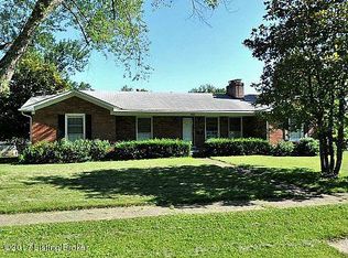 300 Caroldale Ln, Woodland Hills, KY 40243