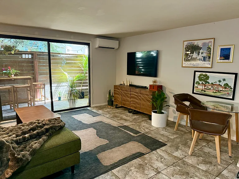 4057 Brant St #5 — Photo 5