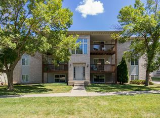 66 W Side Dr, Iowa City, IA 52246