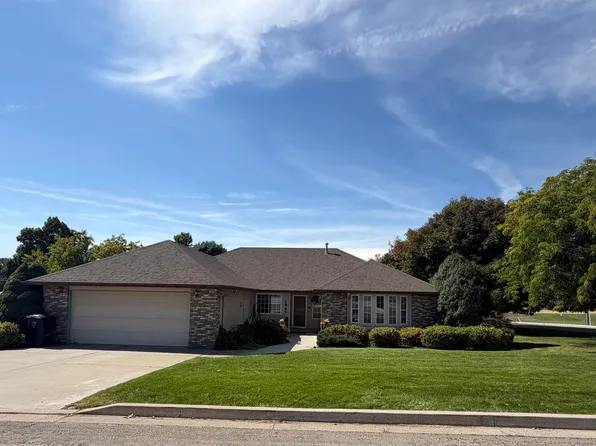 1865 Fairview St, Weiser, ID 83672