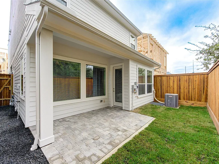 16032 Mason Run Dr — Photo 27