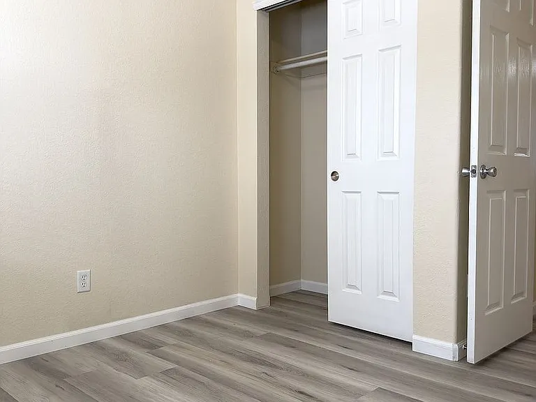 3033 W Custer Pl — Photo 15