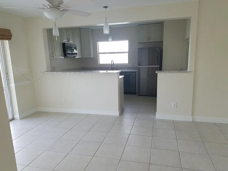 5930 Bali Way N — Photo 17
