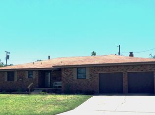 621 W Matthews St, El Reno, OK 73036