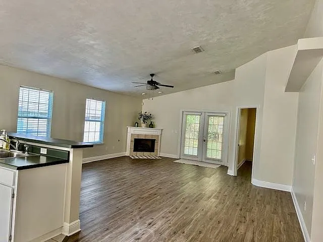 1754 Newman Ln — Photo 2