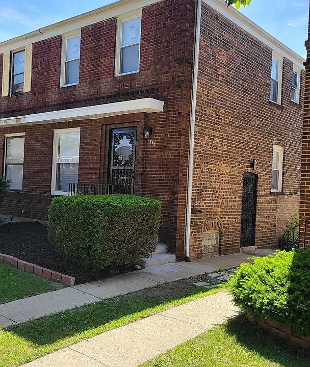 1st image of 8822 S Kenwood Ave
