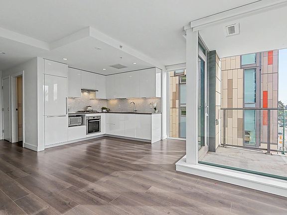 4th image of 8138 Fraser St #210