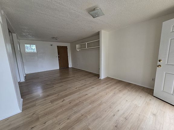 3rd image of 130 NW Rose St #1